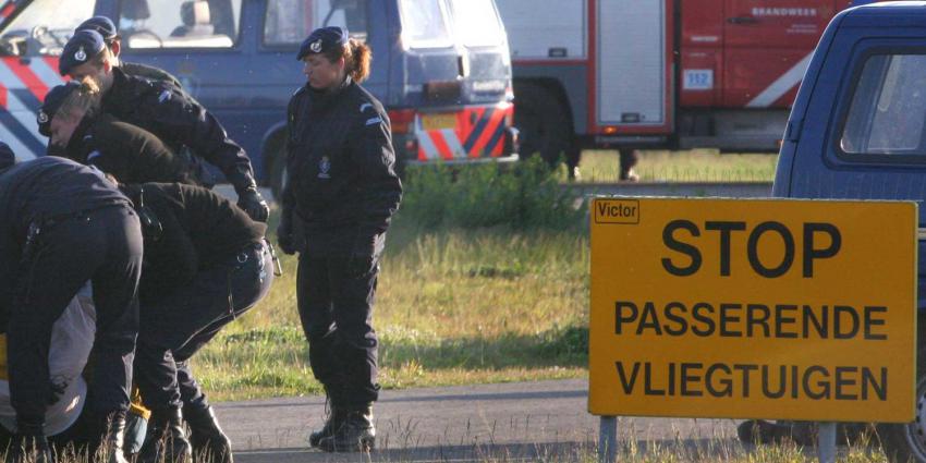 marechaussee-schiphol-actievoerders