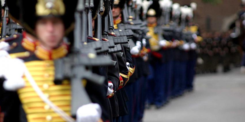 militairen-vuurwapen-Prinsjesdag