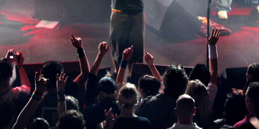 Bataclan Parijs jaar na terreuraanslag door Sting heropend