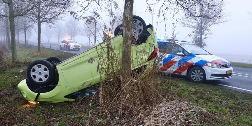 ondersteboven-auto-politieauto