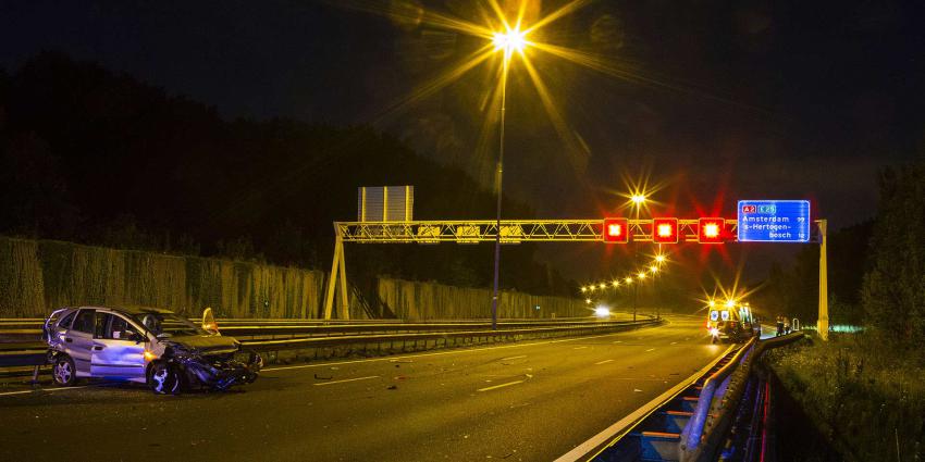 Veel blikschade bij aanrijding drie auto's op A2 bij Boxtel
