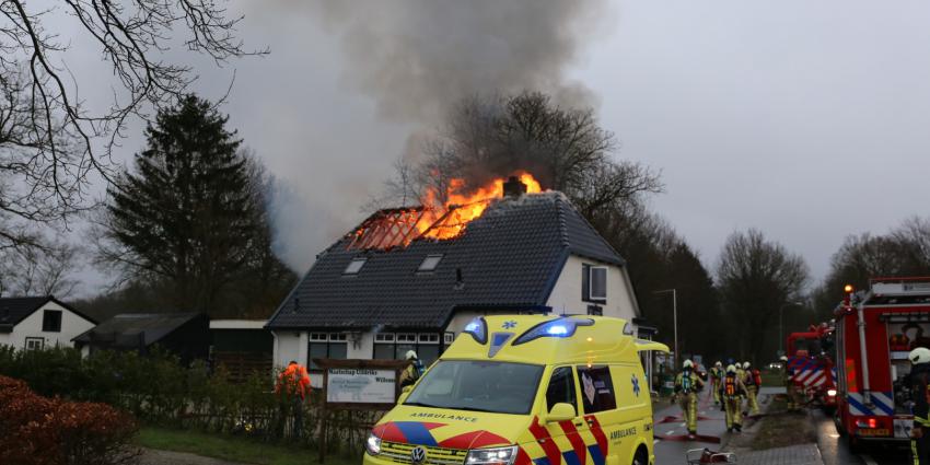 Brandweer blust brand in restaurant De Paap