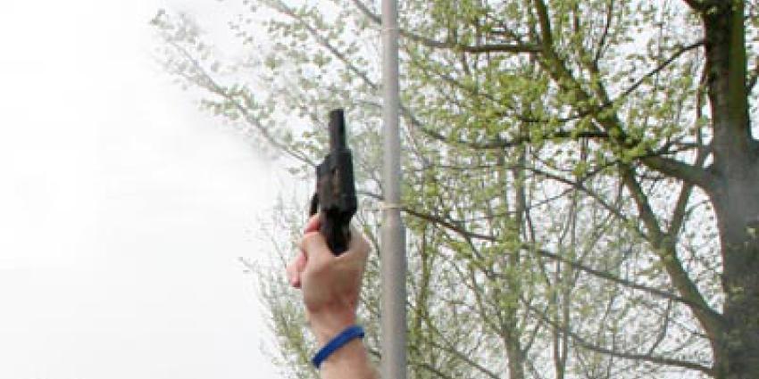 Verdachte (49) bedreiging met vuurwapen fietst weg na waarschuwingsschoten