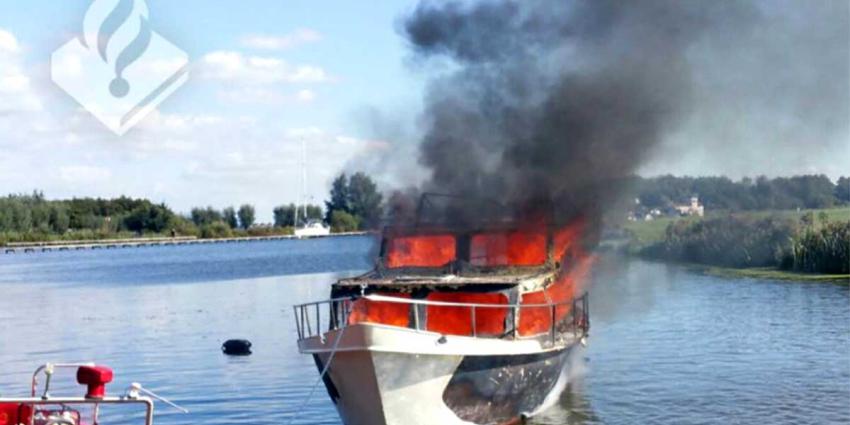 Man (56) zwaargewond na ontploffing gasfles op boot