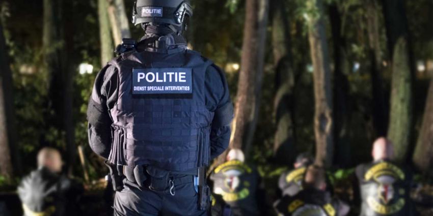Drugs en verboden wapens in beslag genomen na inval clubhuizen Satudarah