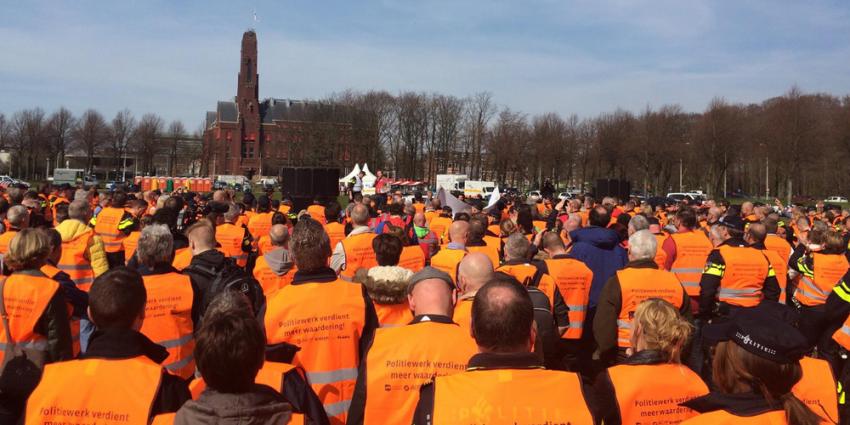 Ruim 1.000 politiemensen bij protest in Den Haag