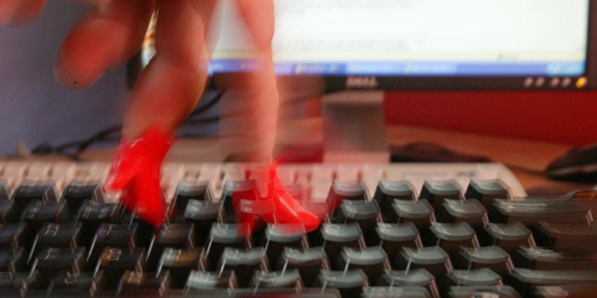 hakken over toetsenbord