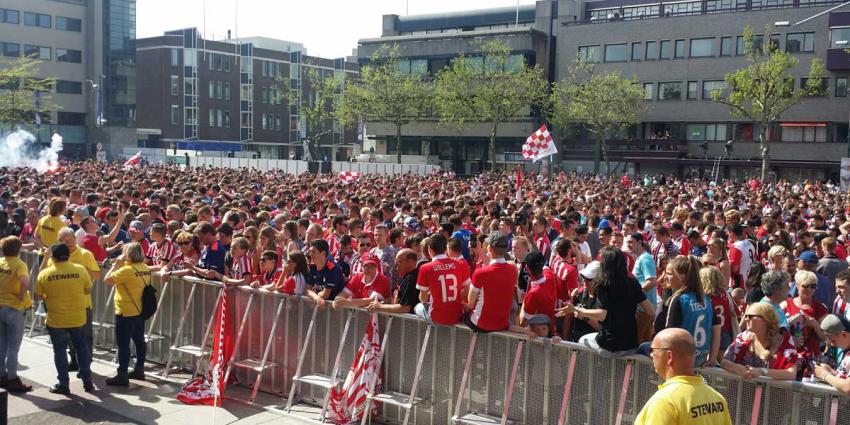 Stadhuisplein Eindhoven stroomt vol voor dubbel feestje