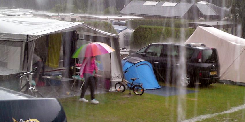 Vakantiegangers in eigen land: Neem voorlopig paraplu mee