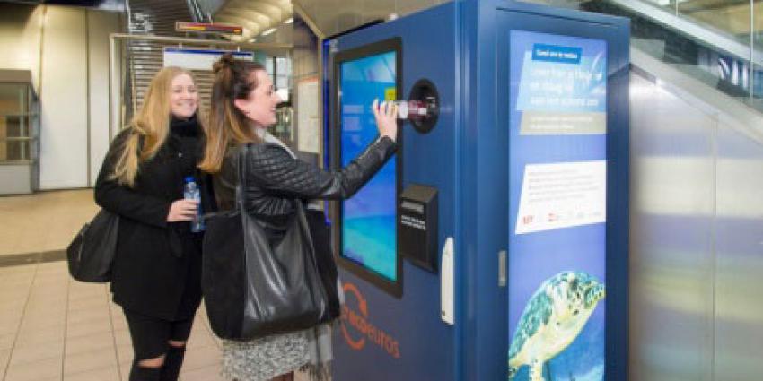 Rotterdams vervoersbedrijf RET laat zich 'flessen'