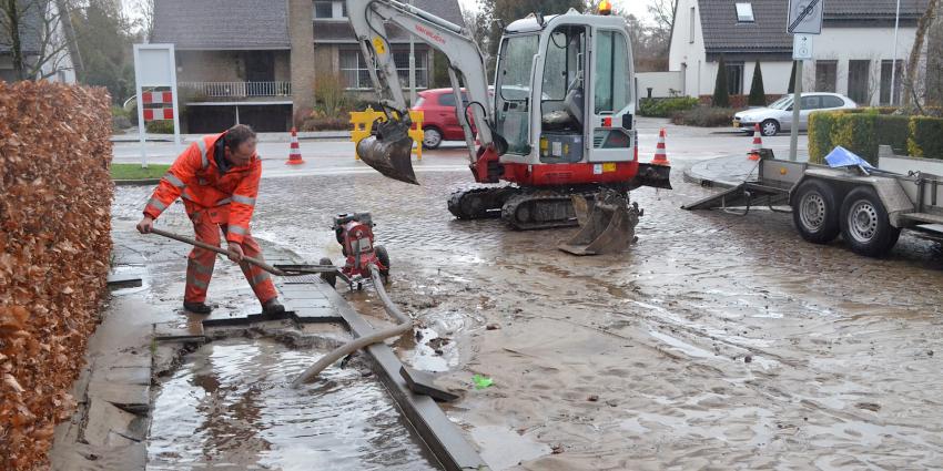 Gesprongen waterleiding in Boxtel