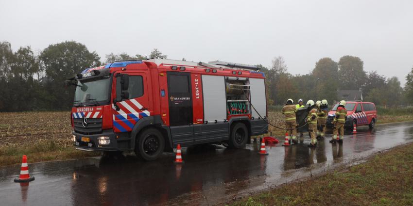 Brandweer reinigt kleiding na metingen