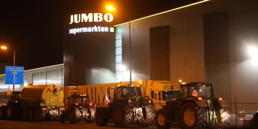 Boeren blokkeren distributiecentrum Jumbo