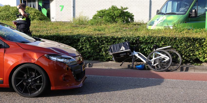 Fiets en auto beschadigd