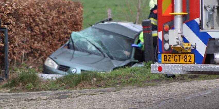 auto, sloot, botsing, schijndel