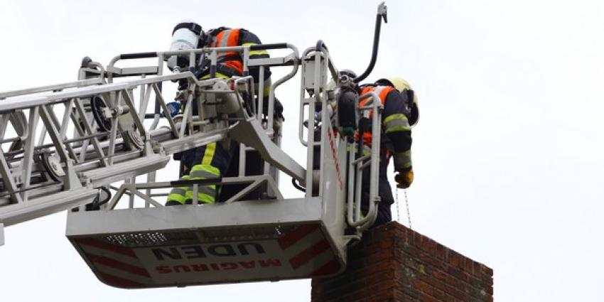 Politie sluit Postelstraat in Esch korte tijd af wegens schoorsteenbrand