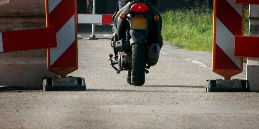 Foto van scooter op fietspad | Archief EHF