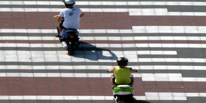 Milieuzone voor oude scooters Amsterdam versoepeld