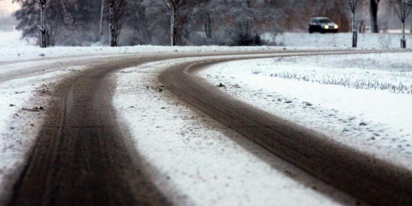 sneeuw-wegdek-gladheid