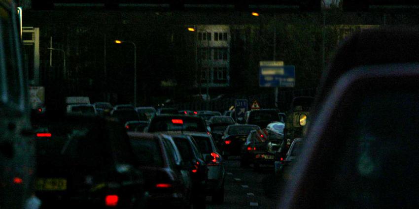 snelweg-donker-afslag