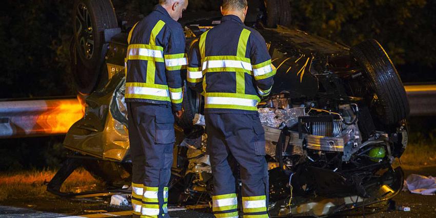 Twee doden bij ernstig ongeval met spookrijder op snelweg A2 bij Best