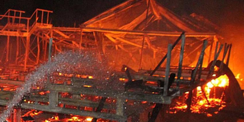 Brand verwoest populair Katwijks strandpaviljoen