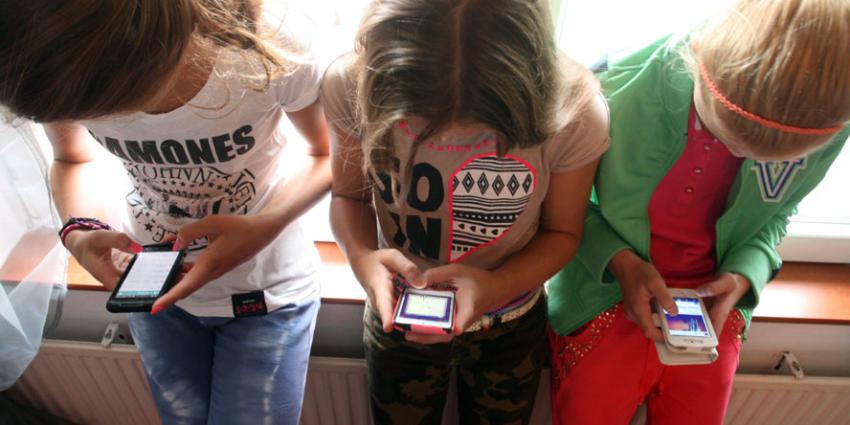 Veel zorgen in het voortgezet onderwijs over sociale mediagebruik leerlingen