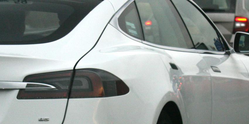 Gewonden na op hol slaan Tesla