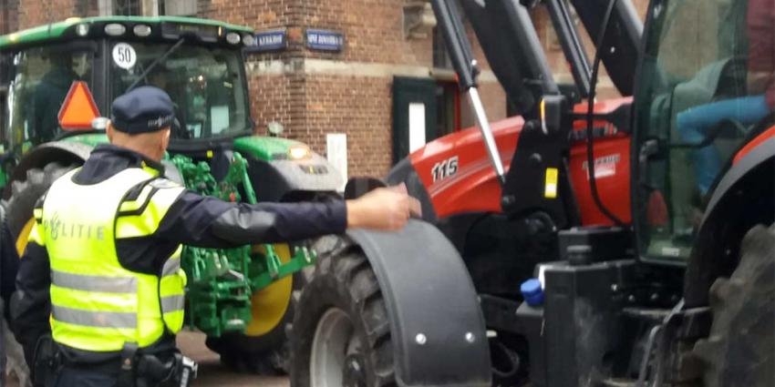 tractor-politieagent