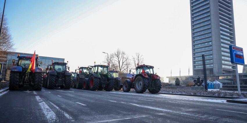 tractoren-provinciehuis-Den Bosch