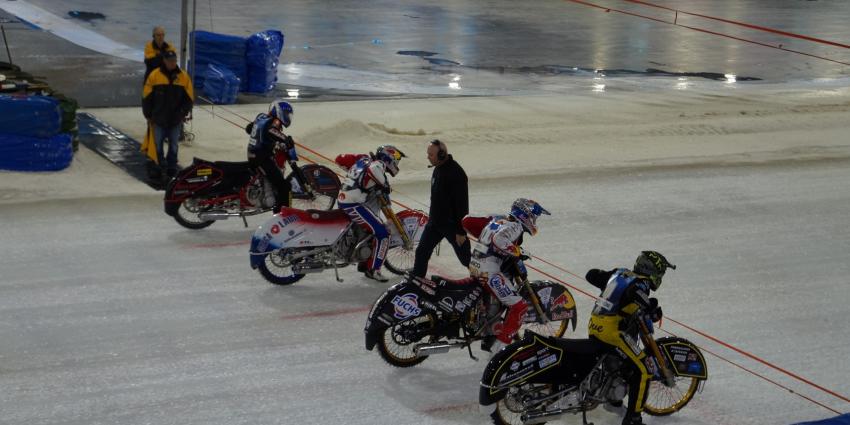 Training WK Ijsspeedway druk bezocht