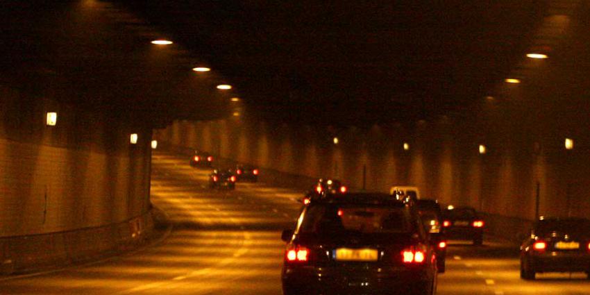 Foto van tunnel auto verlichting | Archief EHF