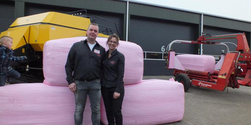 Roze hooibalen voor Pink Ribbon