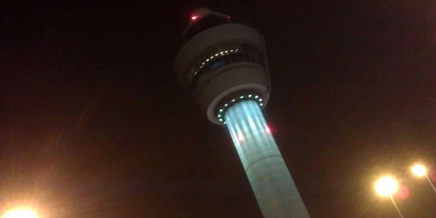 verkeerstoren-schiphol-donker