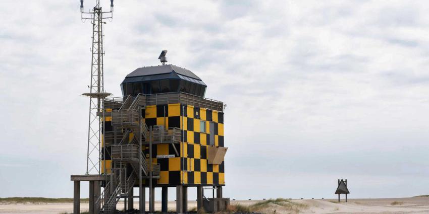 Nederlandse en Belgische F-16’s droppen echte bommen op Vlieland