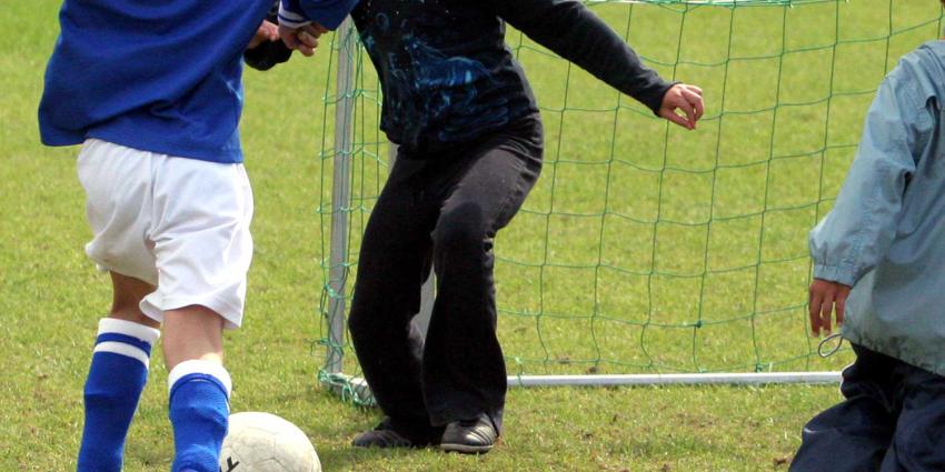 voetbal-meisje-vrouw