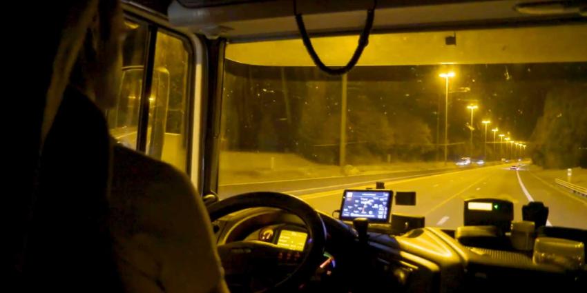 FNV: Schokkende praktijken bij transporten van autofabrikanten in beeld gebracht