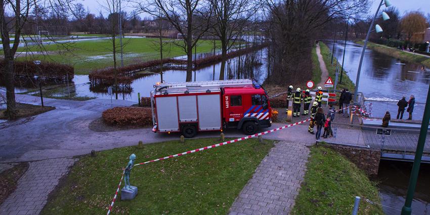 Sportpark onder water door problemen met klep in duiker