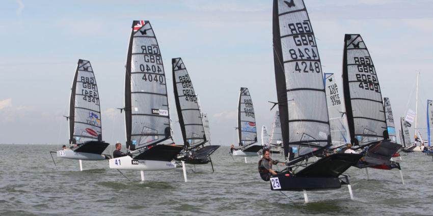 Engelsman Chris Rashley oppermatig bij EK Moth 2015 in Lelystad