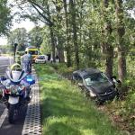 auto-greppel-ambulance-politiemotor