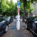 Elektrische auto's die aan het opladen zijn 