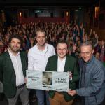 Coen Koopmans, Bas Bakker, Bas Kakes en Jacques van der Neut met de Kristallen Film Award.  