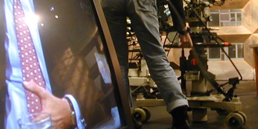 studio-camera-tv-talkshow