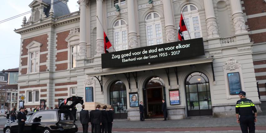 Amsterdam in het teken van afscheid Van der Laan