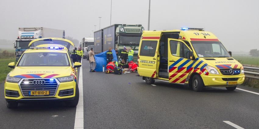 Voetganger doodgereden op A20