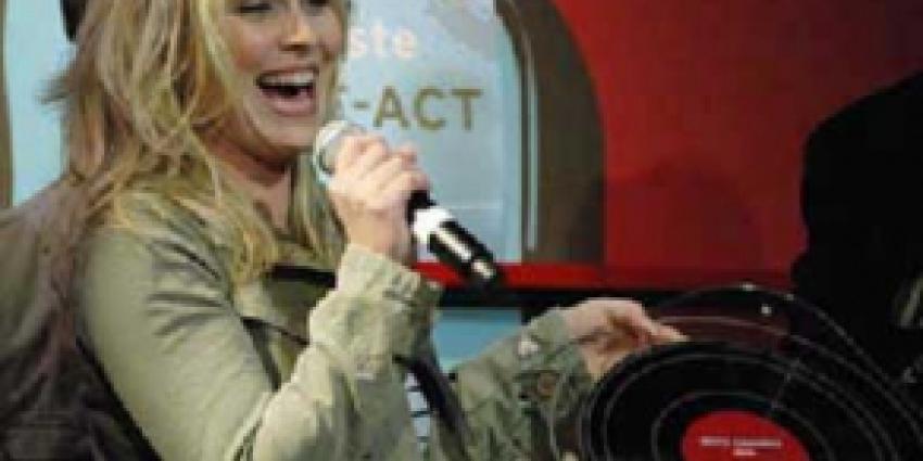 Nieuw nummer Anouk: 'Ik heb het met jouw rotkop gehad, waardeloze vent'