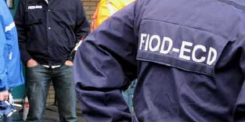 fiod, politie, beslag leggen, geld, goud, zilver, sieraden, handelaren