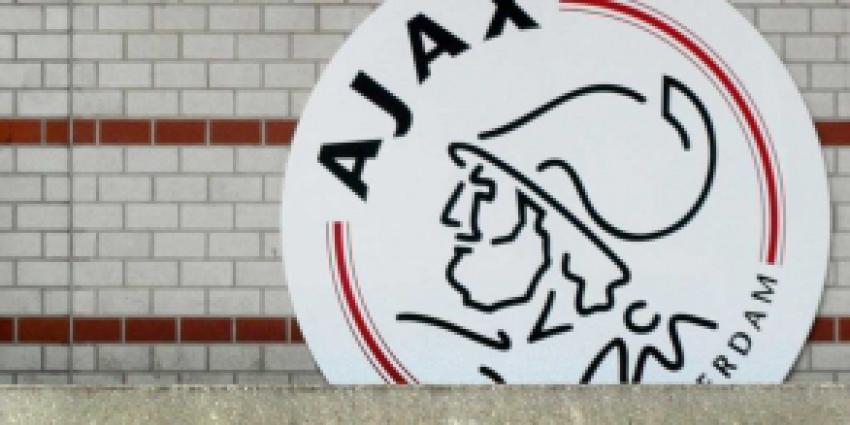 'KNVB en Ajax wisten van hartafwijking Nouri, familie heeft nog veel vragen'