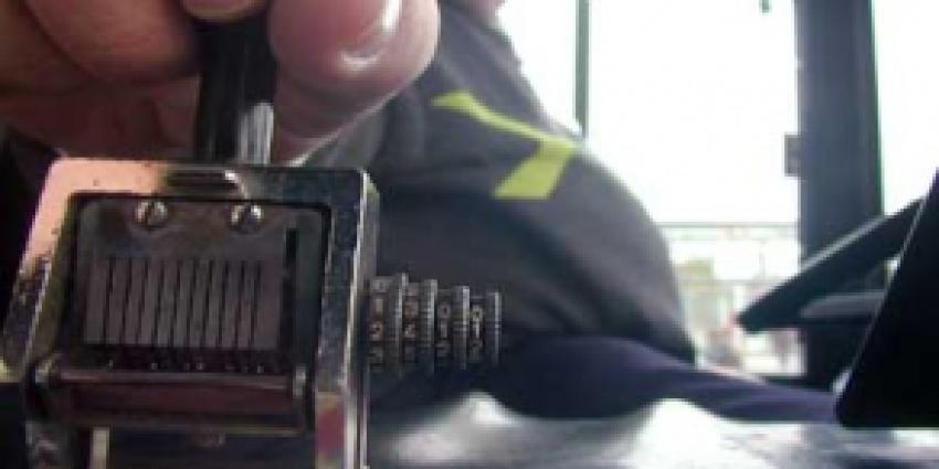 Buschauffeur rijdt 20 jaar rond zonder rijbewijs rond
