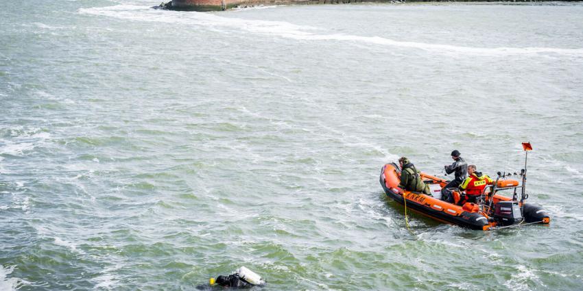 Defensieduiker zoekt naar slachtoffer